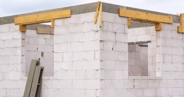 Murs porteurs en parpaings creux (20 cm)